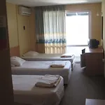 Hostel Papagal Warna