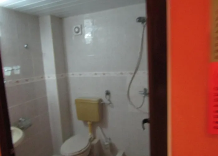 Papagal Hostel Βάρνα