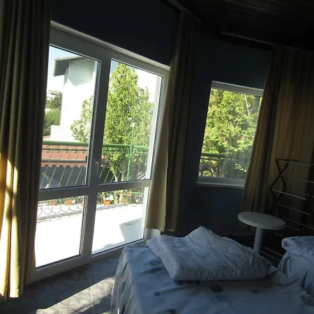 Papagal Hostel Varna